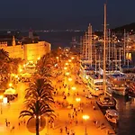 Luxor *